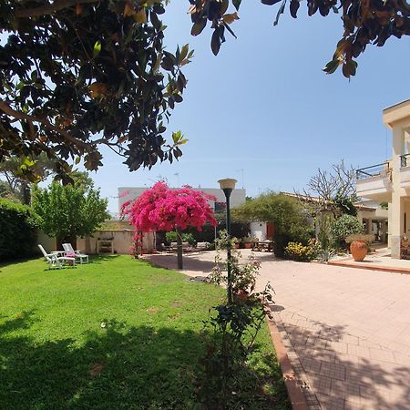 La Depandance Di Villa Rosa Locazioni Brevi مونديلّو المظهر الخارجي الصورة